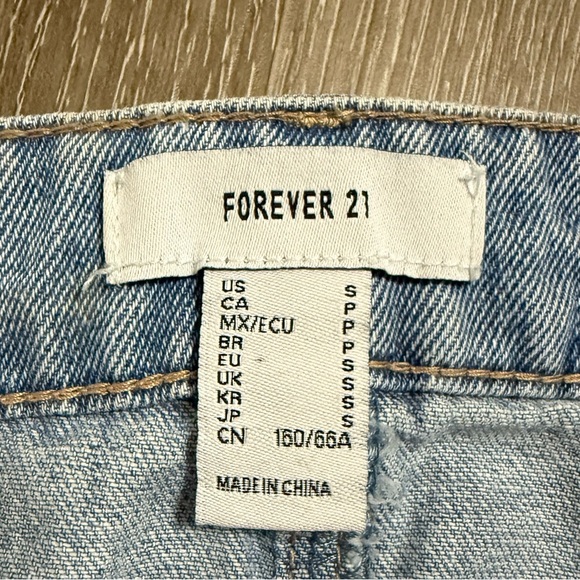 Y2K Forever 21 Spike Studded Denim Micro Skirt Size Small Grunge - Picture 5 of 9